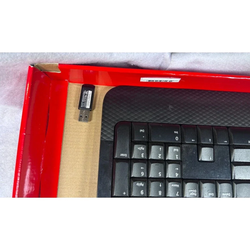 Microsoft Wireless Desktop 2000 Keyboard USB Receiver Model 1477 No Mouse